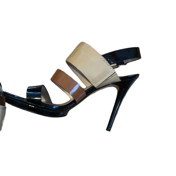 Michael Kors Leather Strapy Sandals - Picture 10 of 14